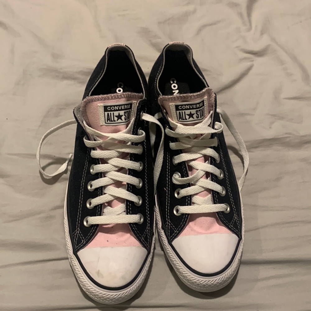 Low top converse black and pink